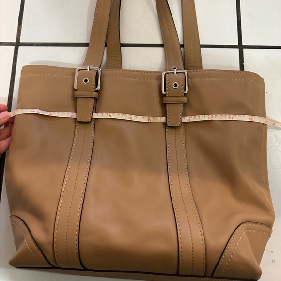 Coach Tan Camel Medium Size Bag - Picture 3 of 10
